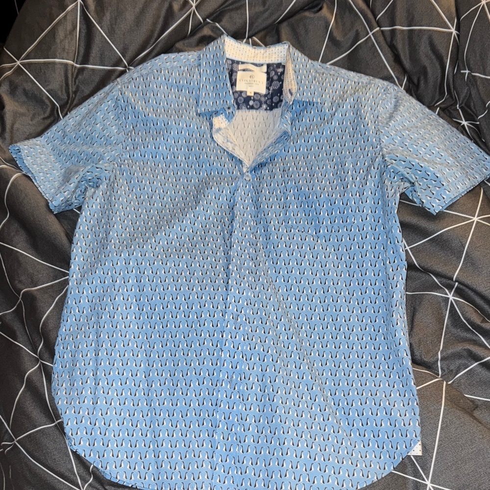 Casual Blue Patterned Button-Down Shirt